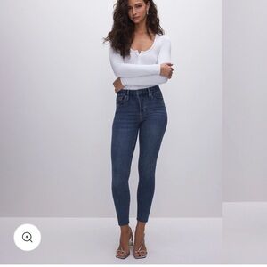 Good American, Good Legs Skinny Crop light wash
